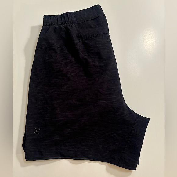 Men’s Lululemon Shorts Size M Charcoal grey - Picture 1 of 11